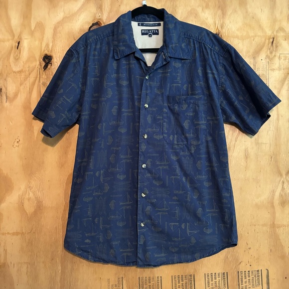 Regatta Button Front Shirt Blue Sailboats Short Sleeve 100% Cotton Sz L - Picture 1 of 4